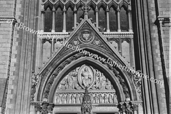 ST COLMAN'S CATHEDRAL DOORWAY